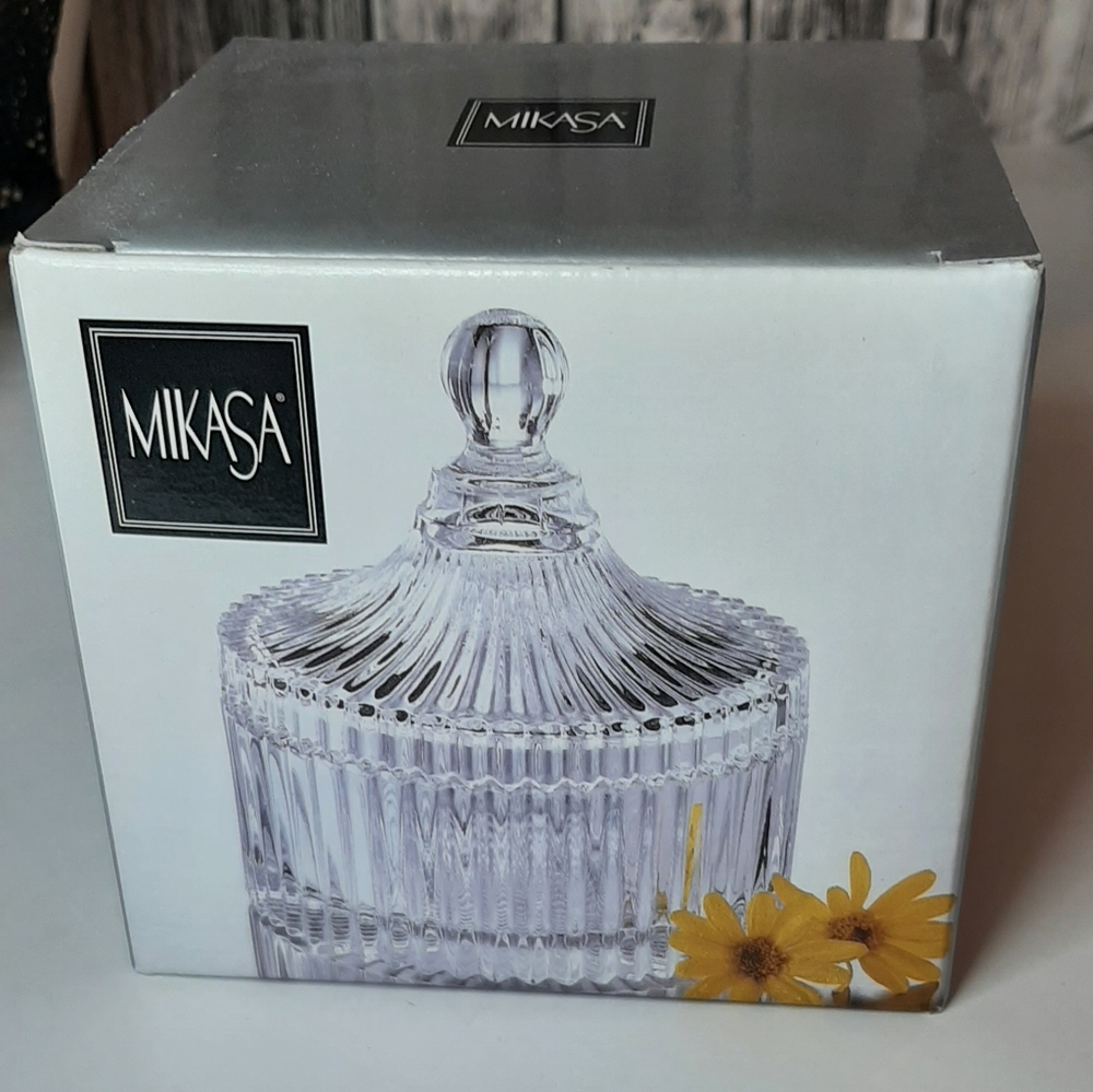 Mikasa covered canister Diamond Fire